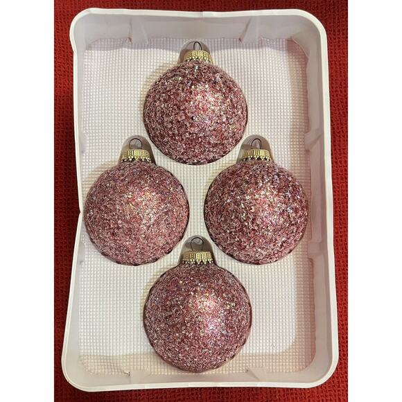 4 Vintage Christmas by Krebs Round Pink Glittery Glass Ornaments - Picture 1 of 3
